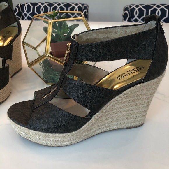 Michael Kors leather wedge heels - Picture 4 of 10